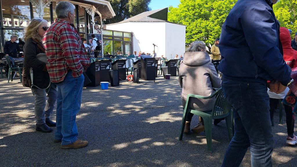 img-20250504-wa00043802397705067366623