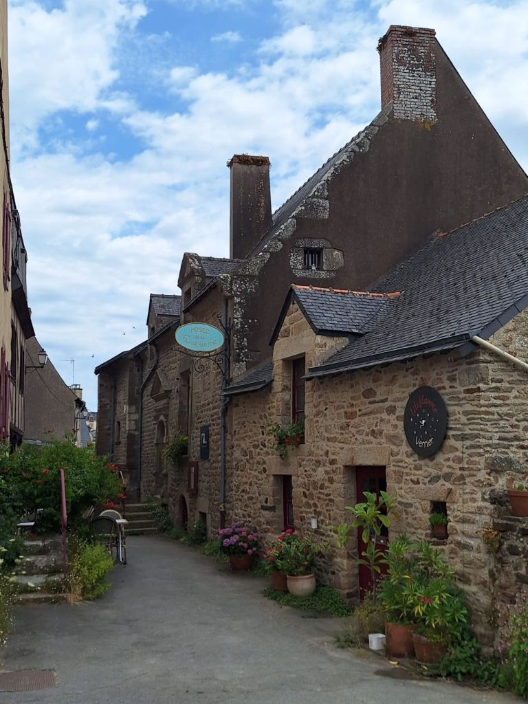 img-20250625-wa0012944640144470506588